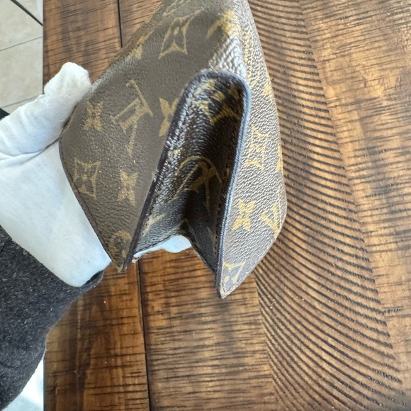 - Louis Vuitton Monogram Poche Toilette 15 Cosmetics Pouch Purse/ - Picture 13 of 14